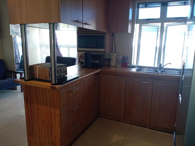 3 Bedroom Property for Sale in Lentegeur Western Cape